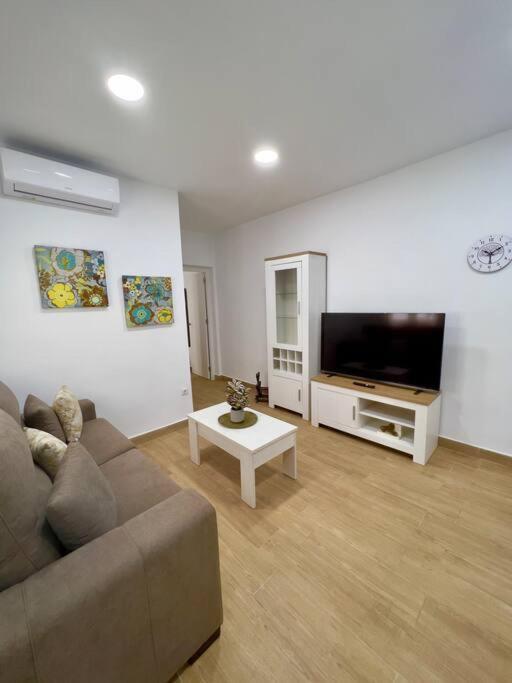 Rockside Residences Suites La Linea La Línea de la Concepción Esterno foto